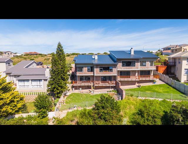 3 BEDROOM DUET FOR SALE IN DANA BAY
